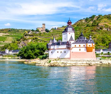 Pfalzgrafenstein slott, på Falkenau Island i Rhinen