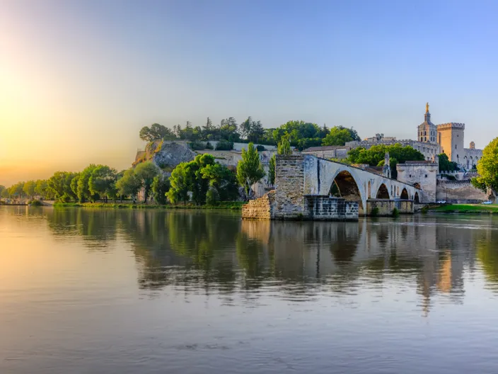 Pont Saint-Bénézet i floden Rhone