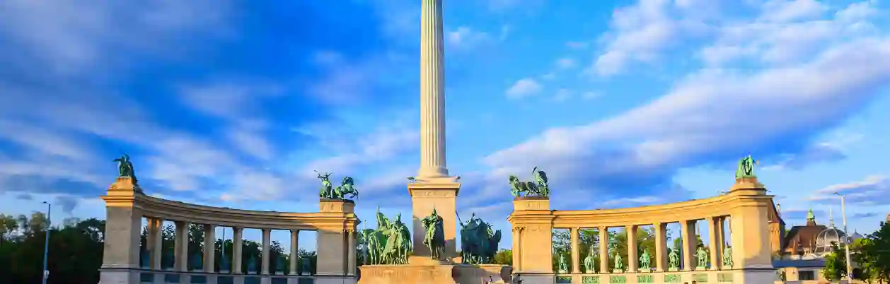 Heltepladsen, Budapest