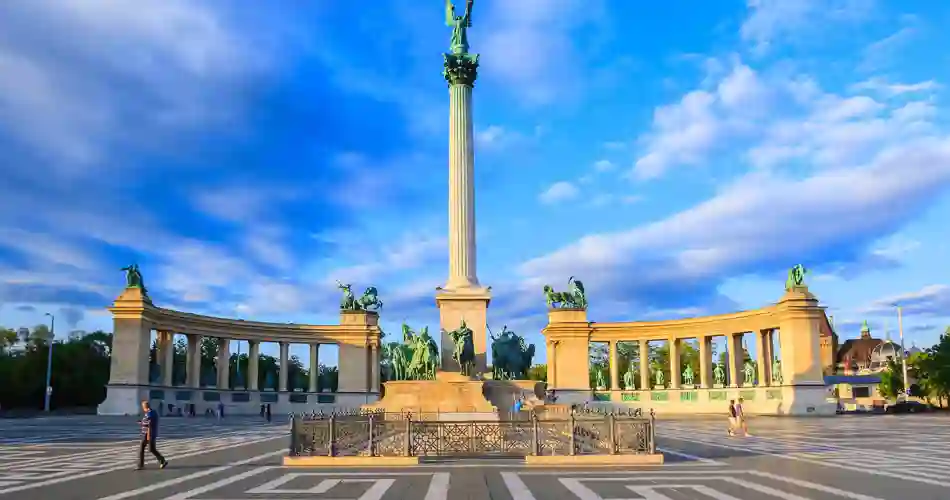 Heltepladsen, Budapest