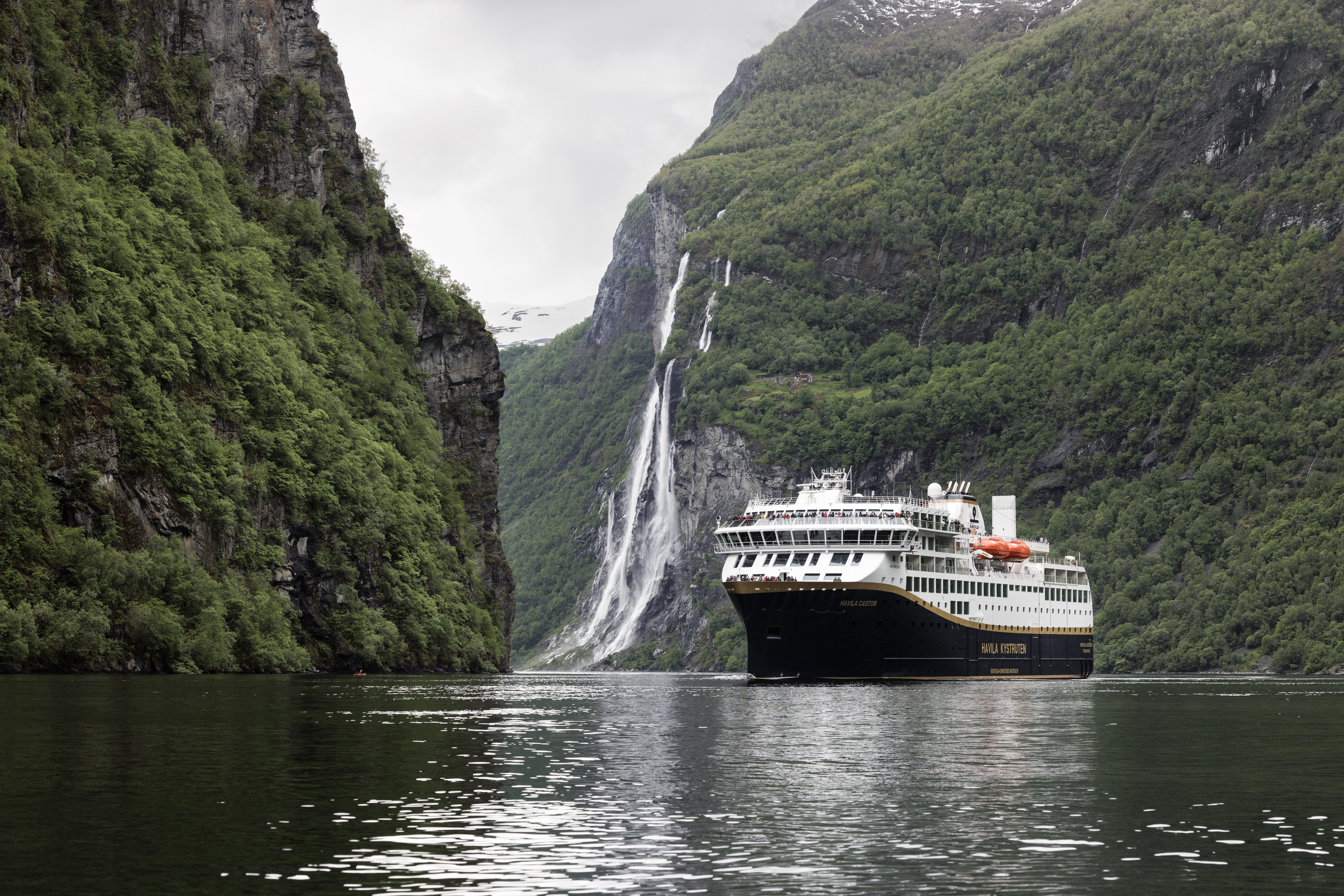 Havila i Geirangerfjorden