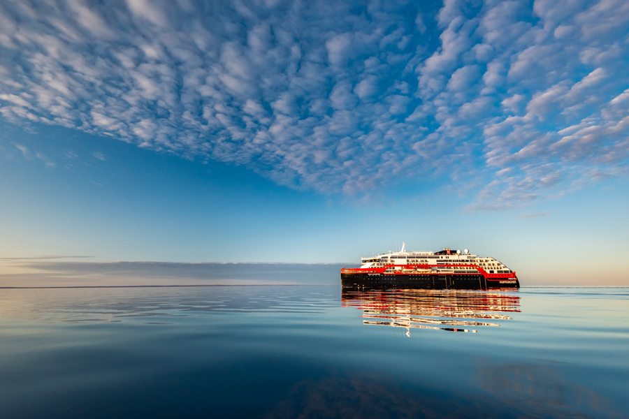 MS Roald Amundsen