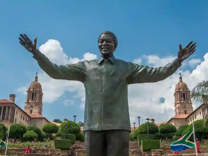 Statue av Nelson Mandela i Pretoria