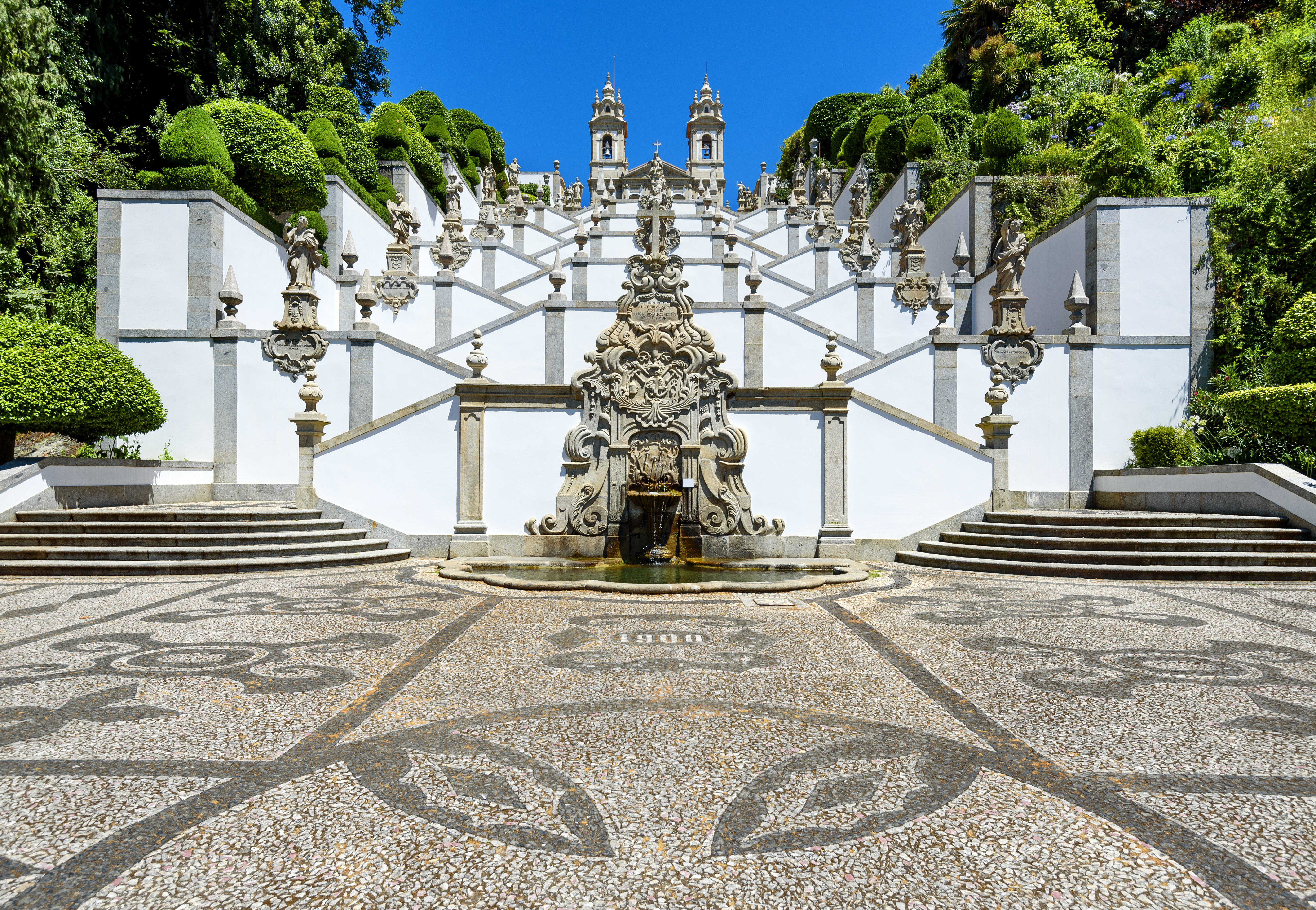 Trappen ved pilegrimskirken Bom Jesus do Monte i Braga