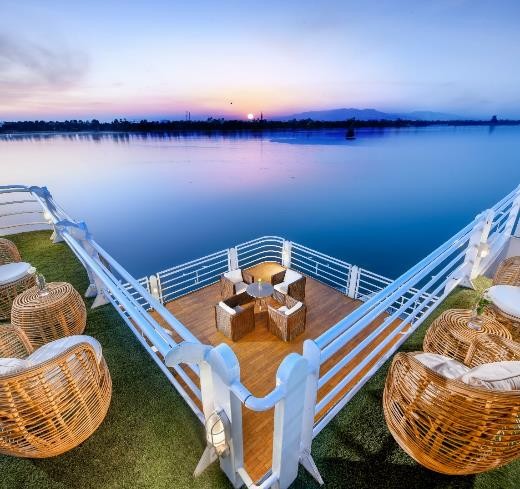 Utsikt från däck Mövenpick MS Sunray