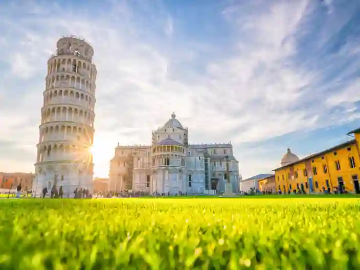 Katedralen & lutande tornet i Pisa