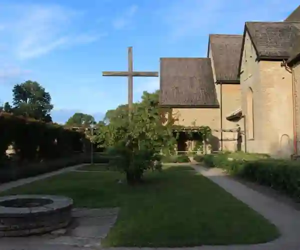 Vreta klosterruin og kirke