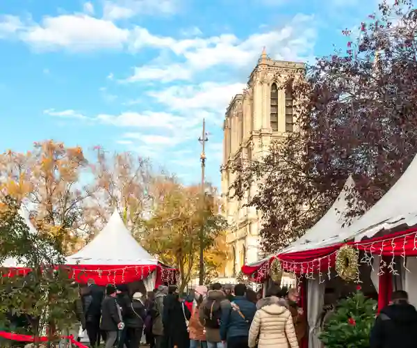 Julemarked ved Notre Dame i Paris