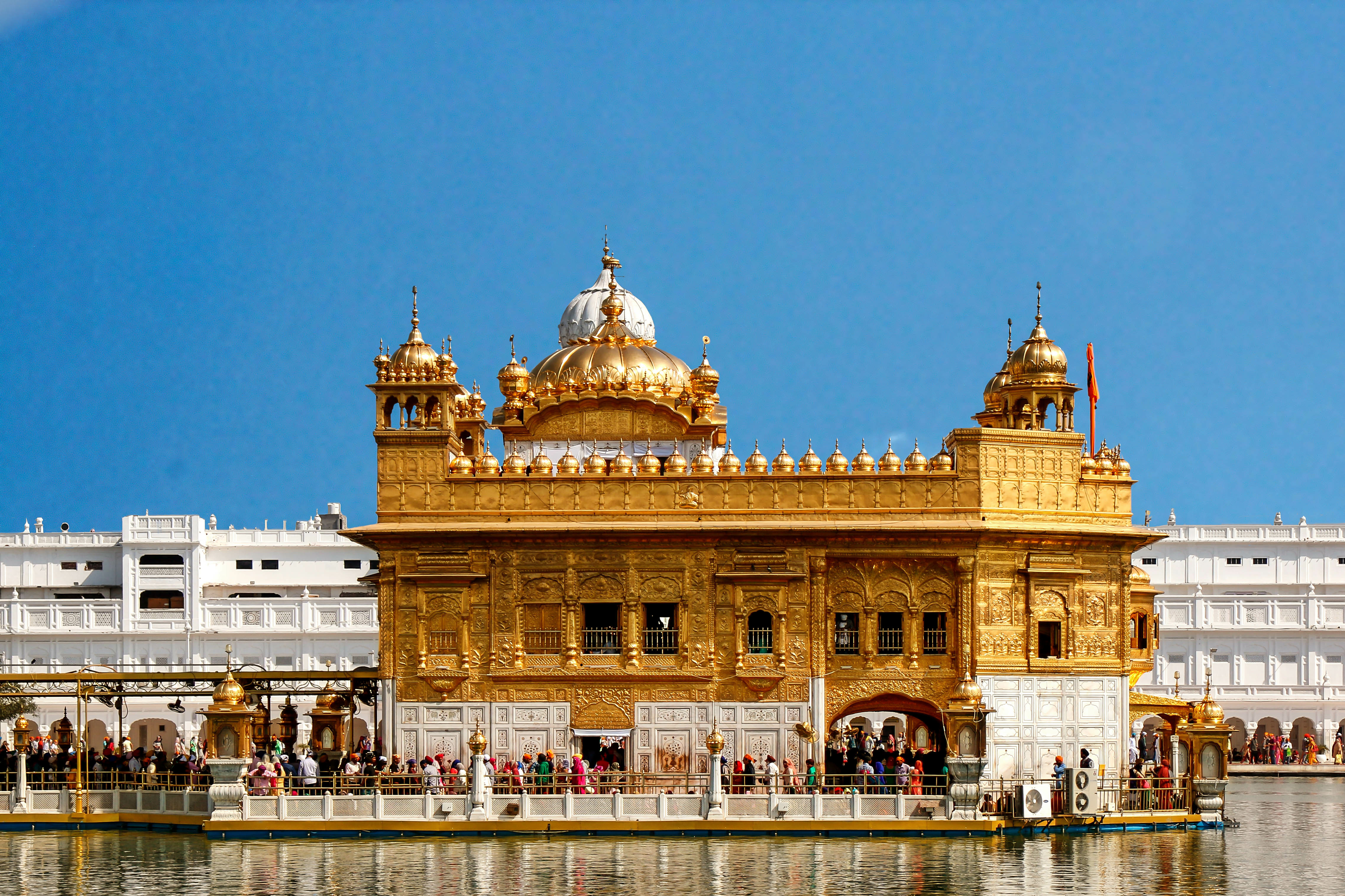 Dagsbillede af Det Gyldne Tempel i Amritsar, Indien