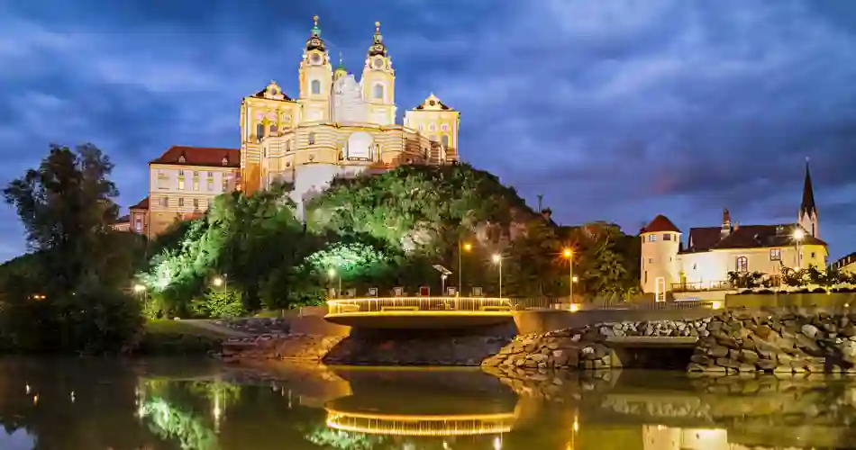 Melk-klostret i Wachau-dalen