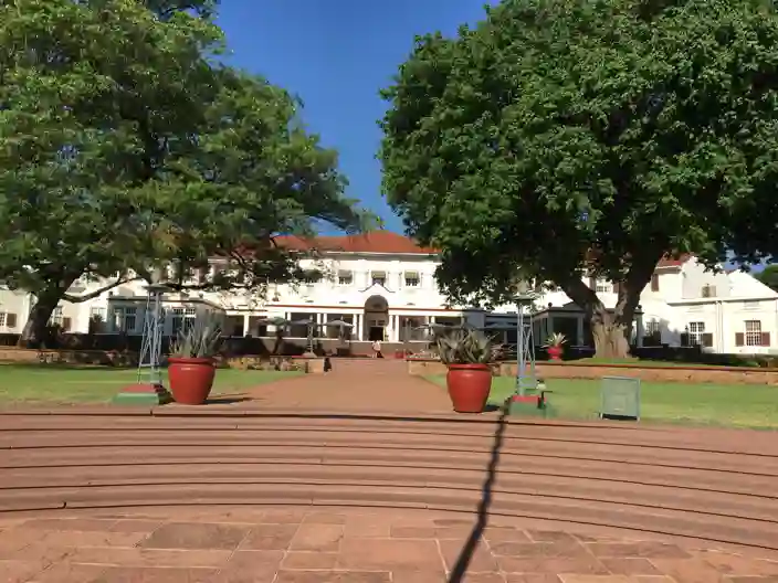 Victoria Falls Hotel