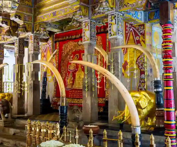 Indgangen til den hellige Buddha tand