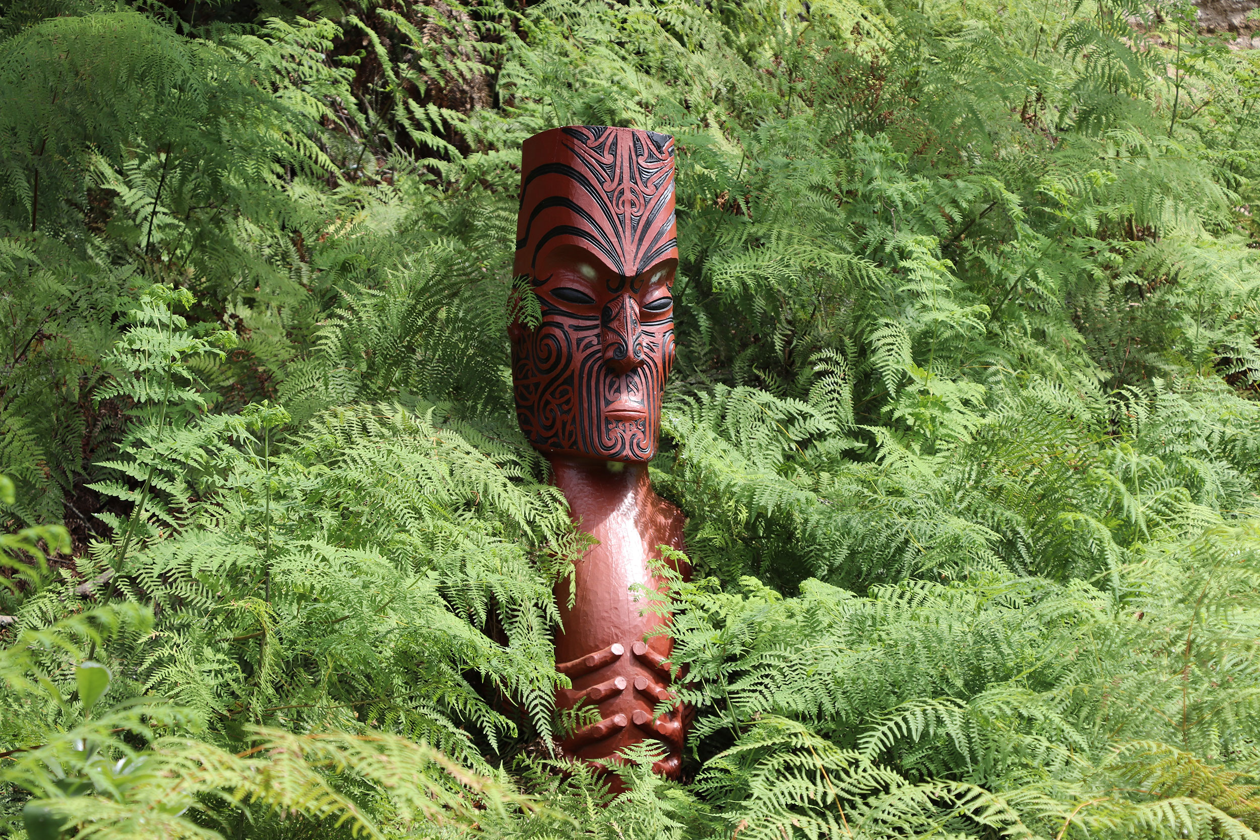 Maori totemskulptur