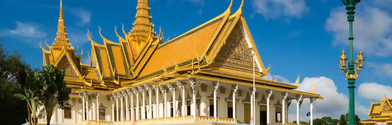 Det imponerende kongeslot i Phnom Penh