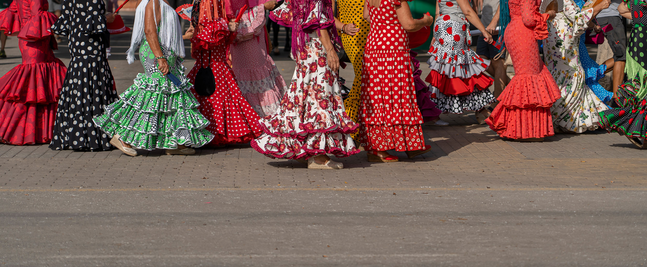 Farverige flamencokjoler