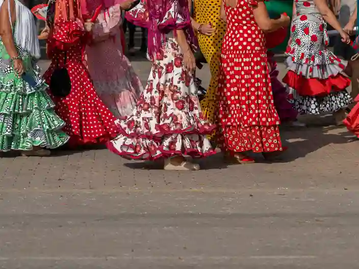 Farverige flamencokjoler