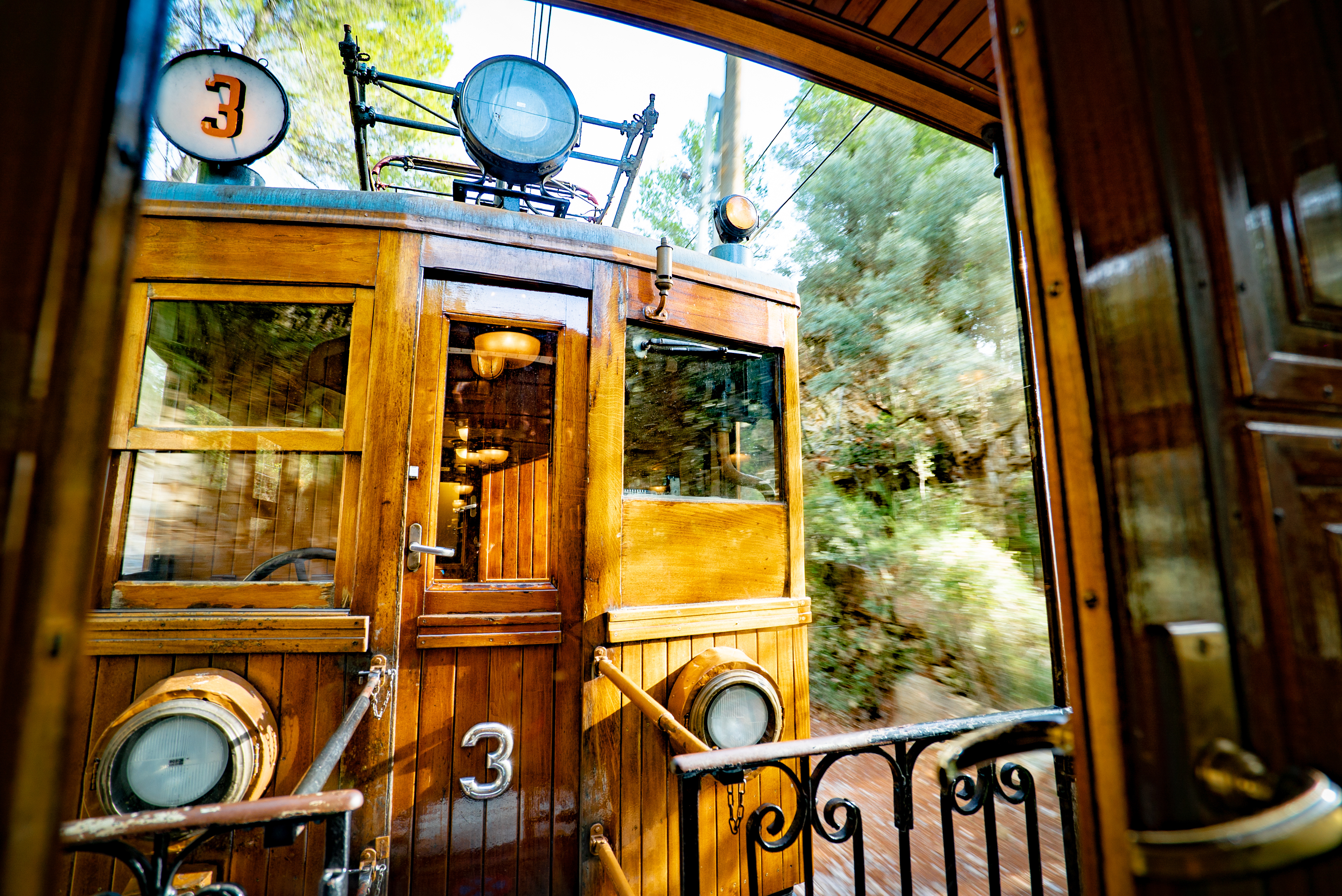 Den gamle sporvognen som går mellom Sóller og Puerto de Sóller