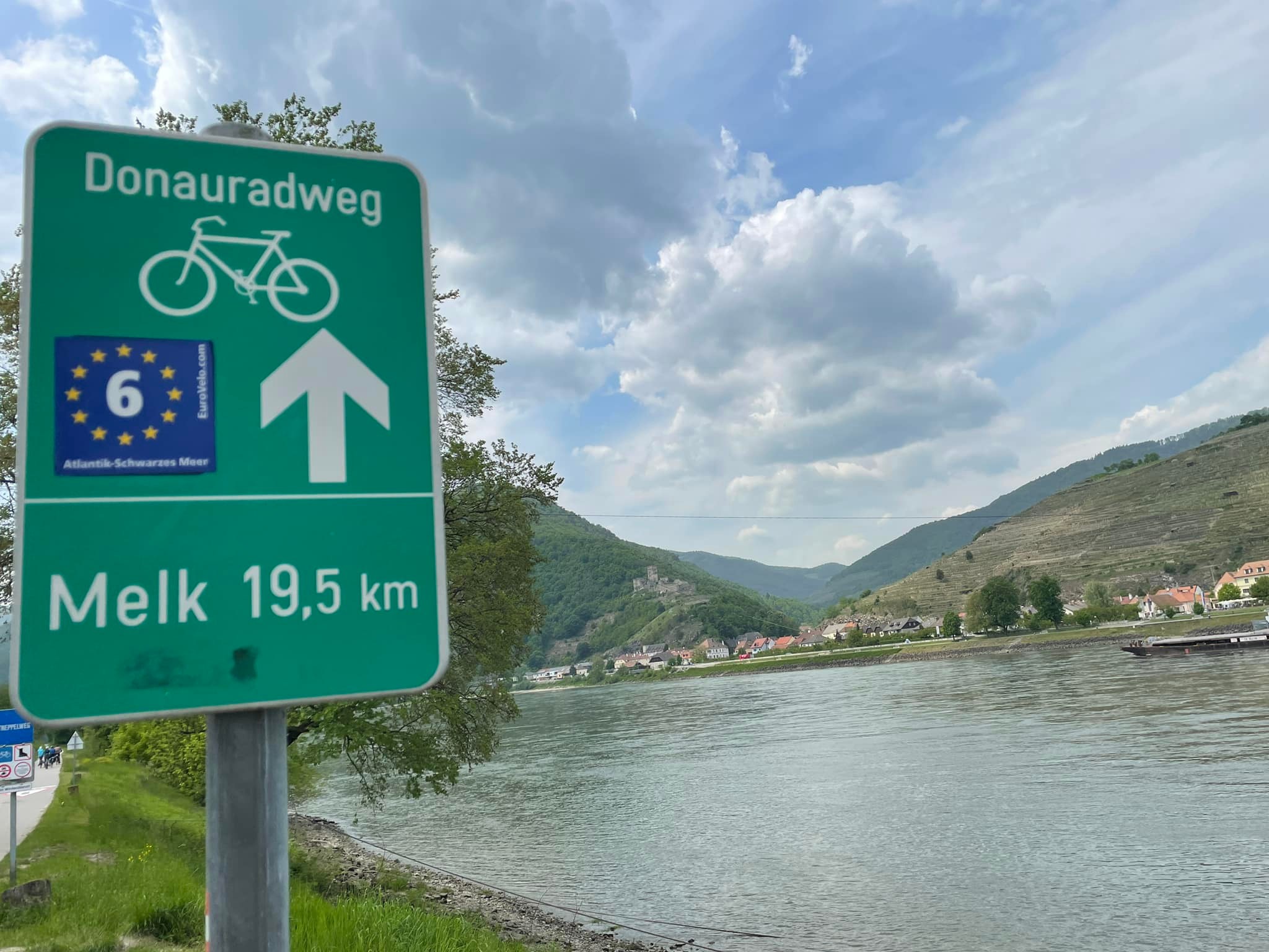 Sykkelsti langs Donau