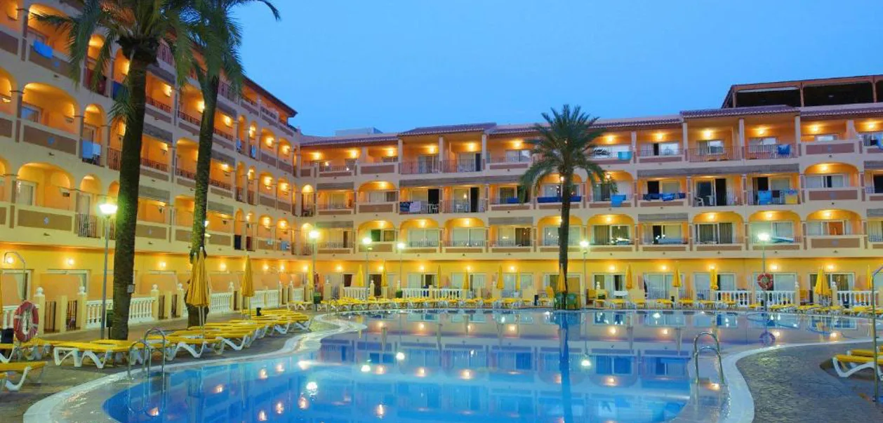 Hotel Bahía Tropical