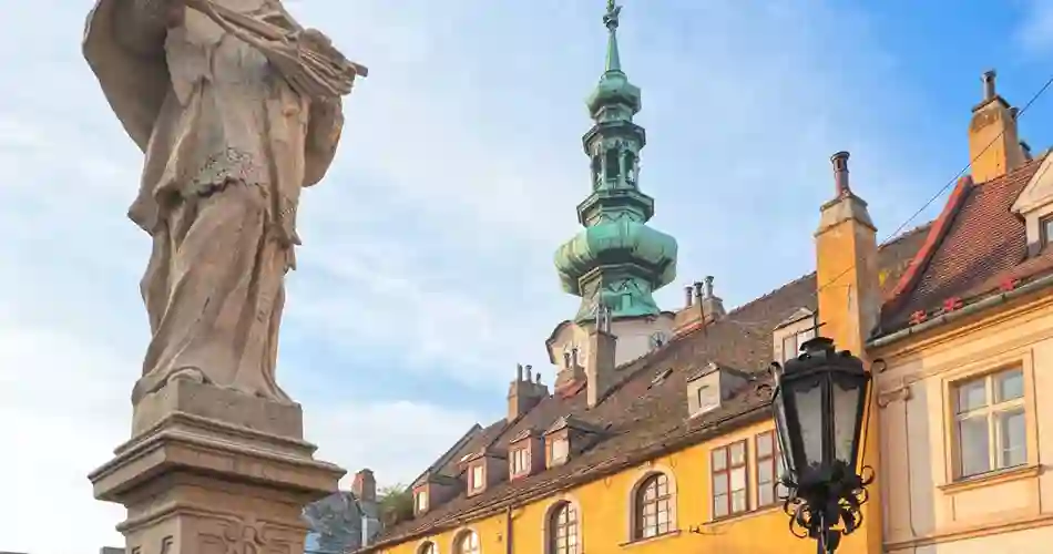 Michalesbroen, Bratislava
