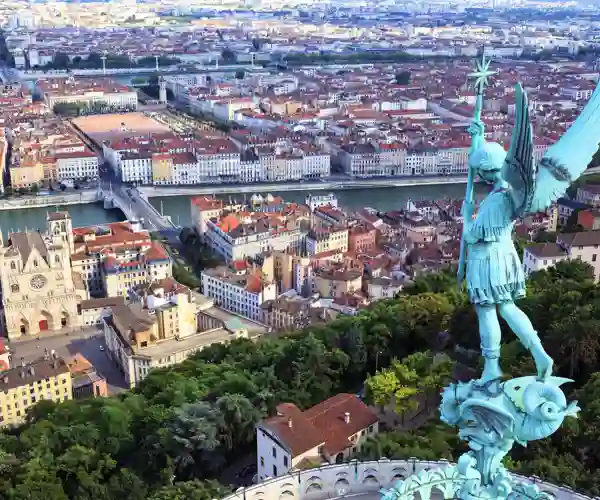 Utsikt fra Notre Dame de Fourviere i Lyon