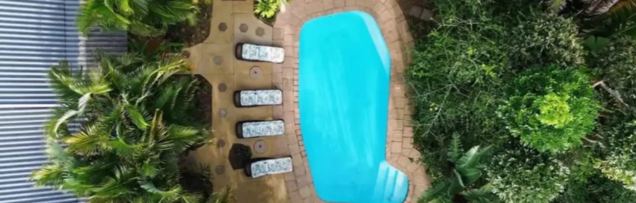 Poolen på Lidiko Lodge