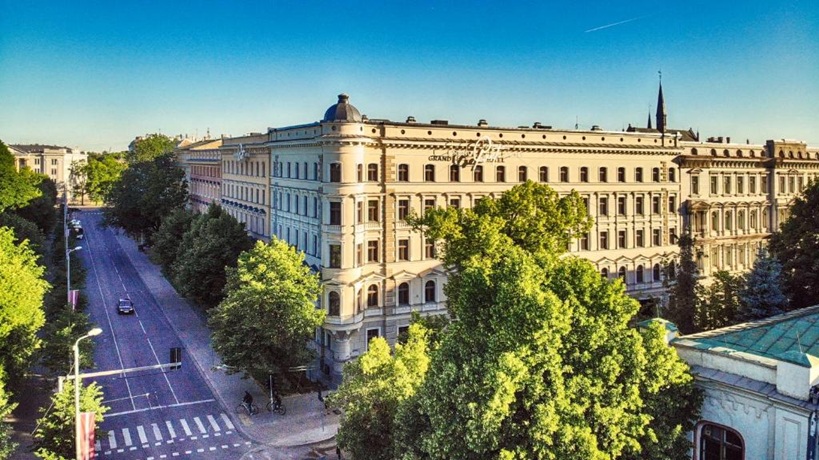 Byggnad, Grand Hotel Poet
