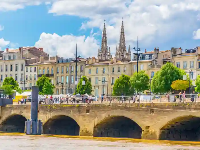 Promenaden ved Garonne-floden i Bordeaux