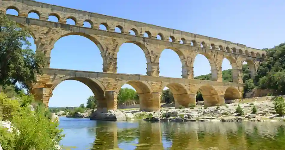 Pont du Gard är en romersk akvedukt