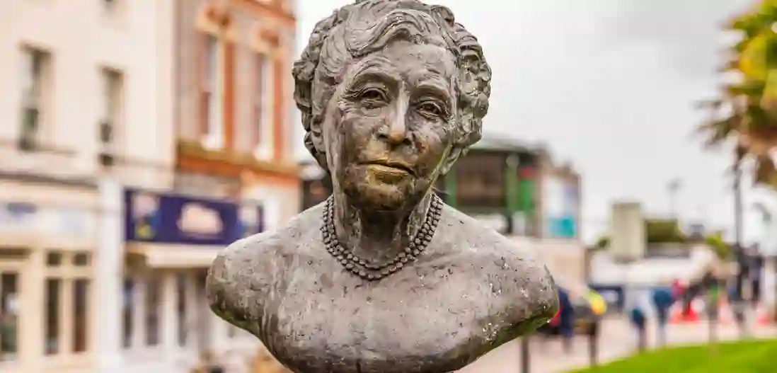 Statue af Agatha Christie