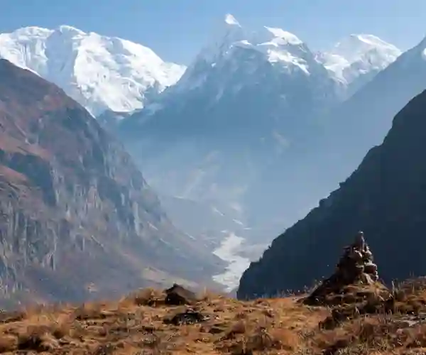 Langtang-dalen med Xishapangma i bakgrunnen