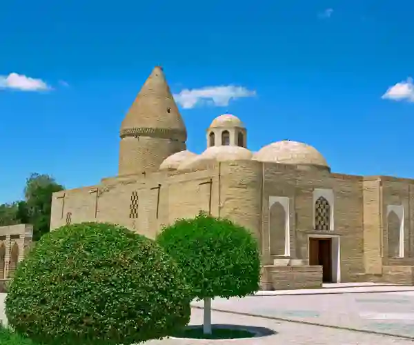 Chashma Ayub-mausoleet