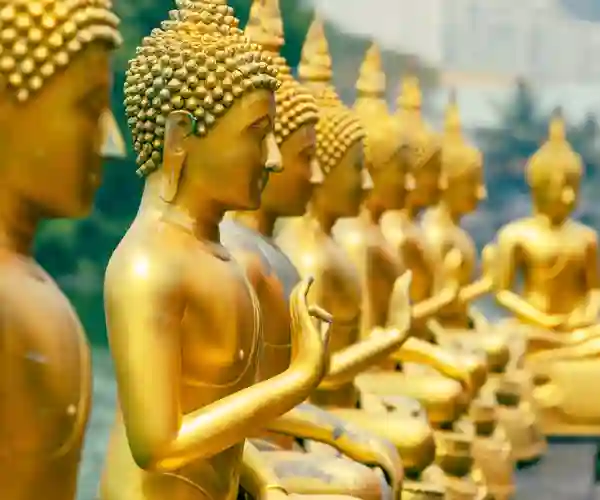 Buddastatuer i Seema Malaka tempel