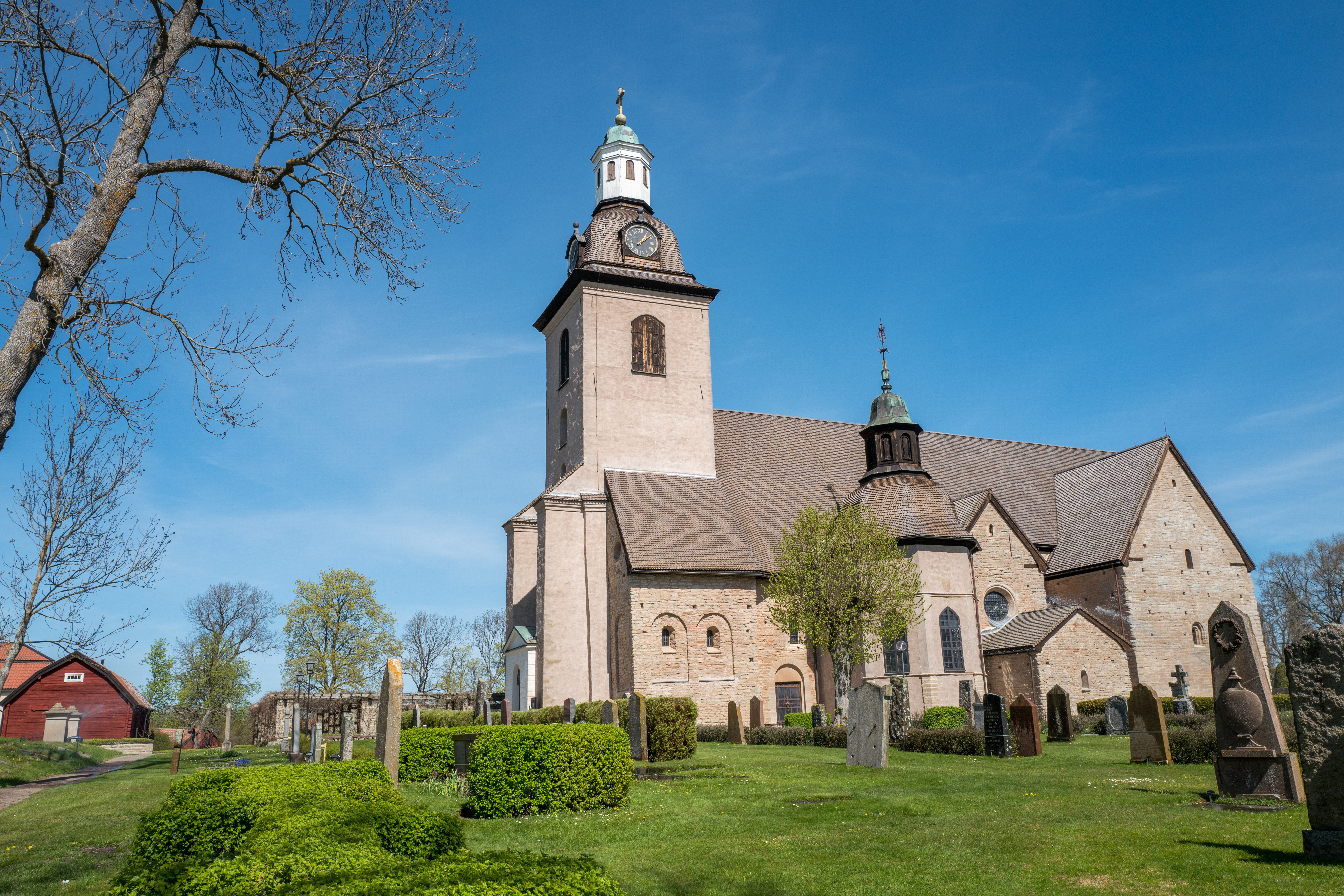 Vreta klosterruin og kirke