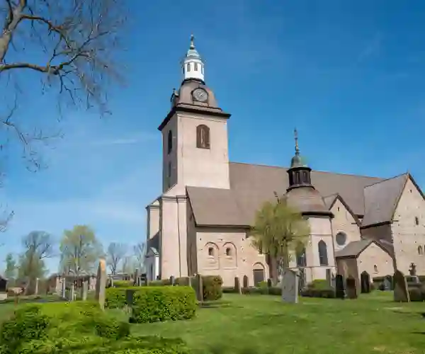 Vreta klosterruin og kirke