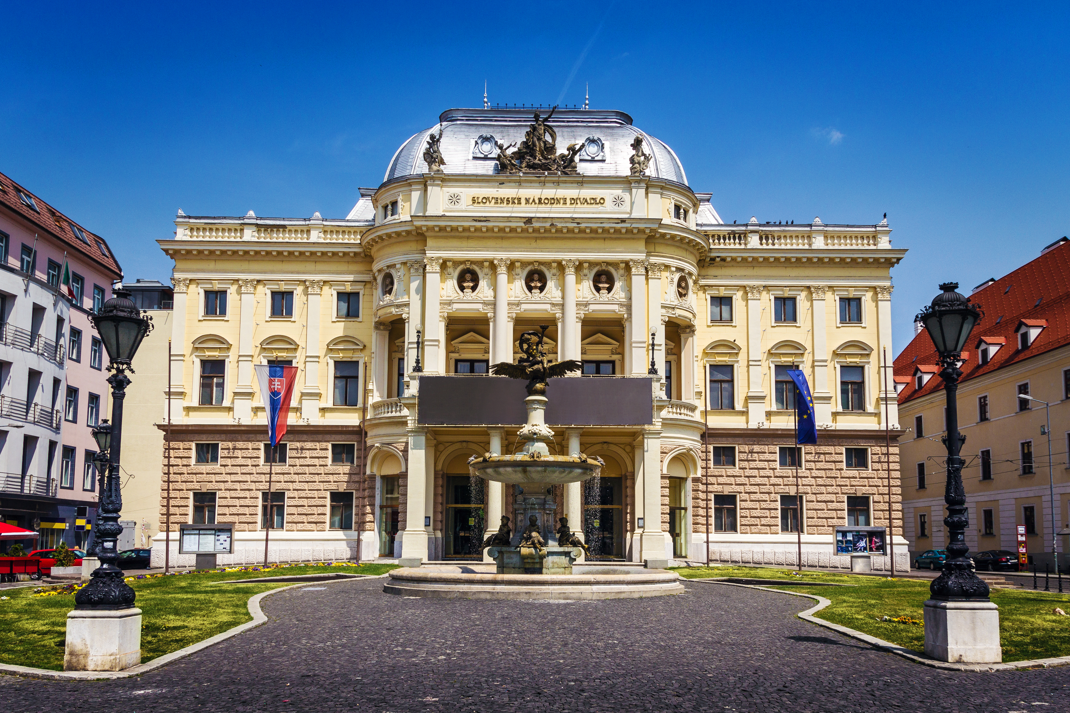 Nasjonalteatret i Bratislava