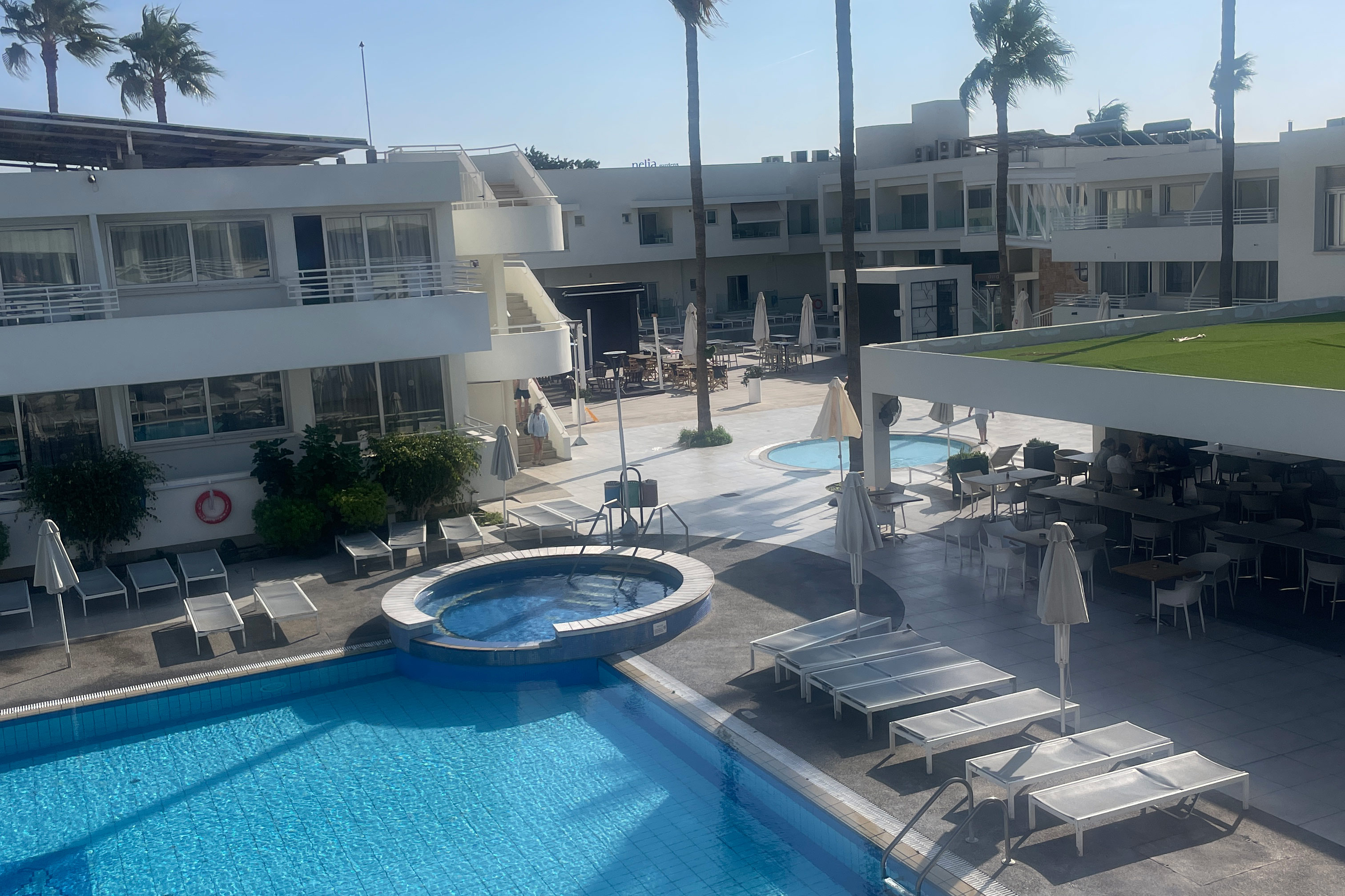 Basseng på hotellet