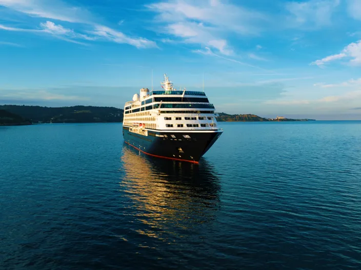 Azamara Journey till havs