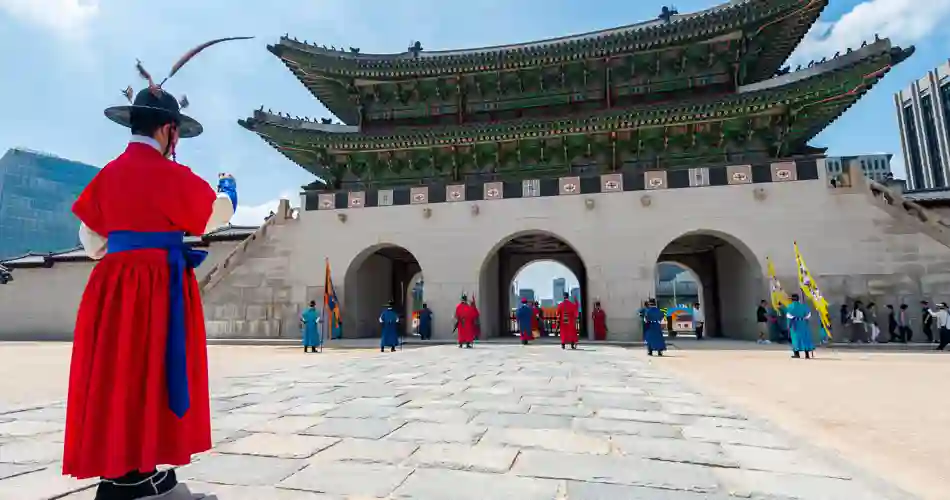 Militærvagt Ved Sungnyemun Porten,