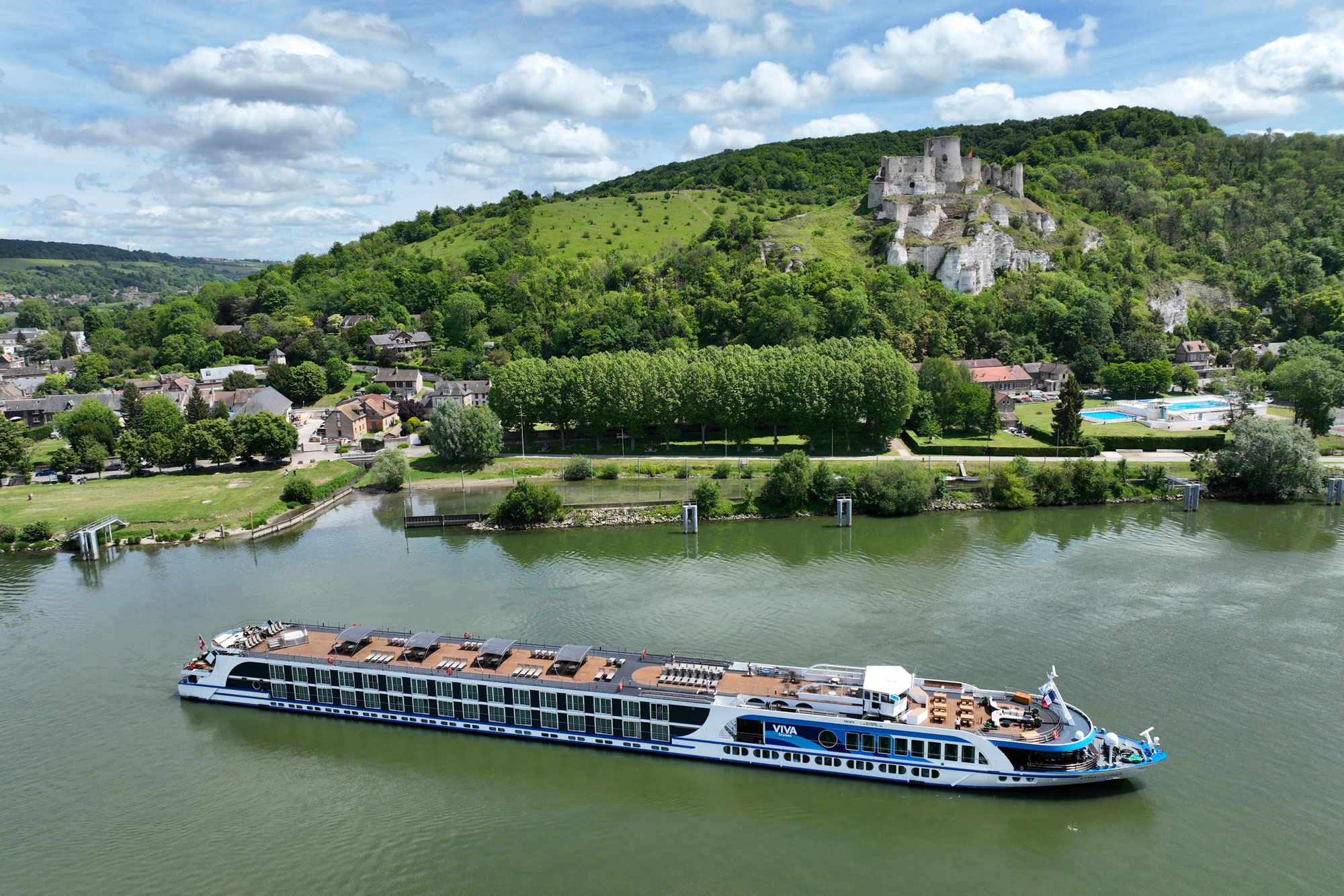 MS VIVA Gloria ved Chateau Gaillard