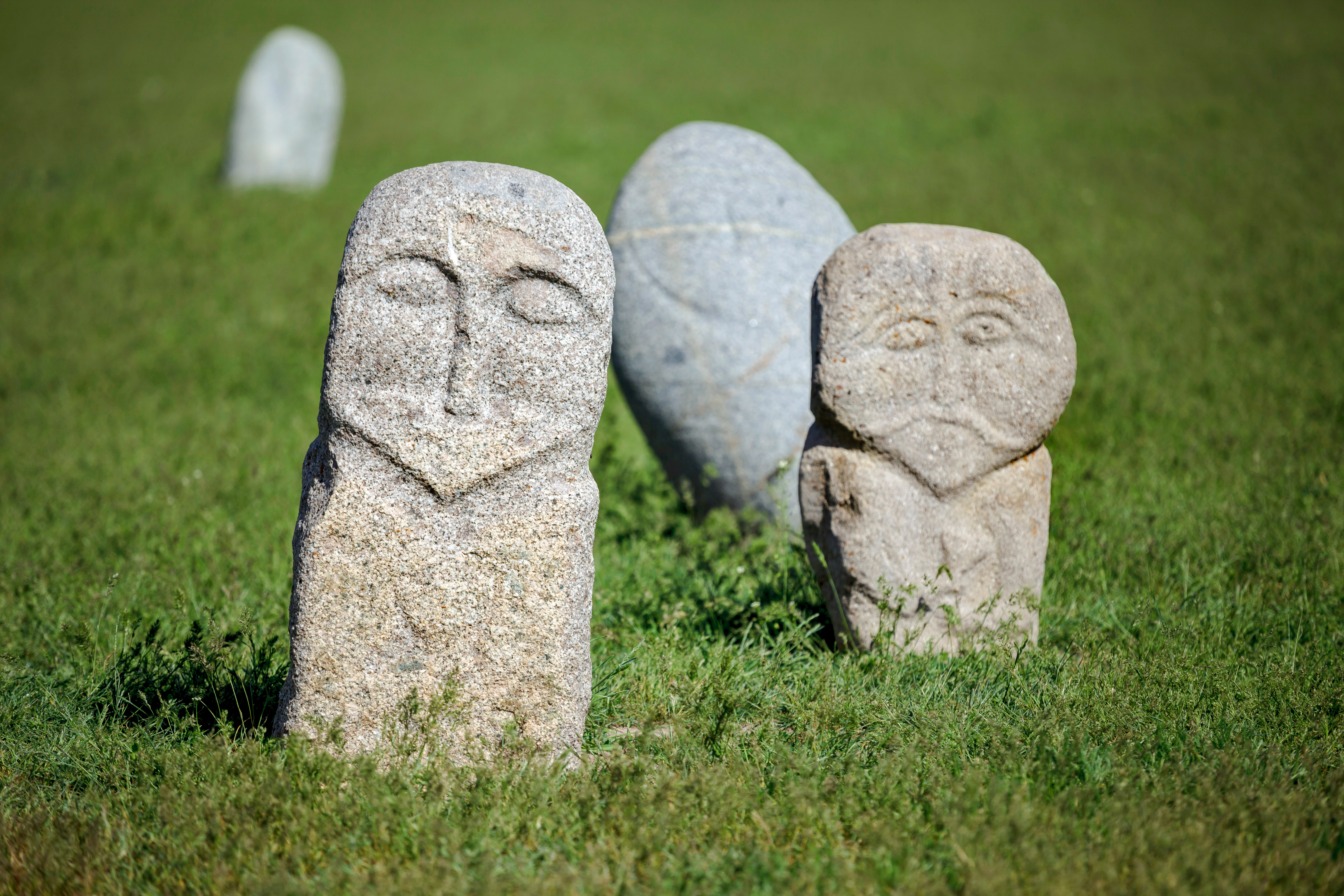 Steinfigurene ved Burana-tårnet 