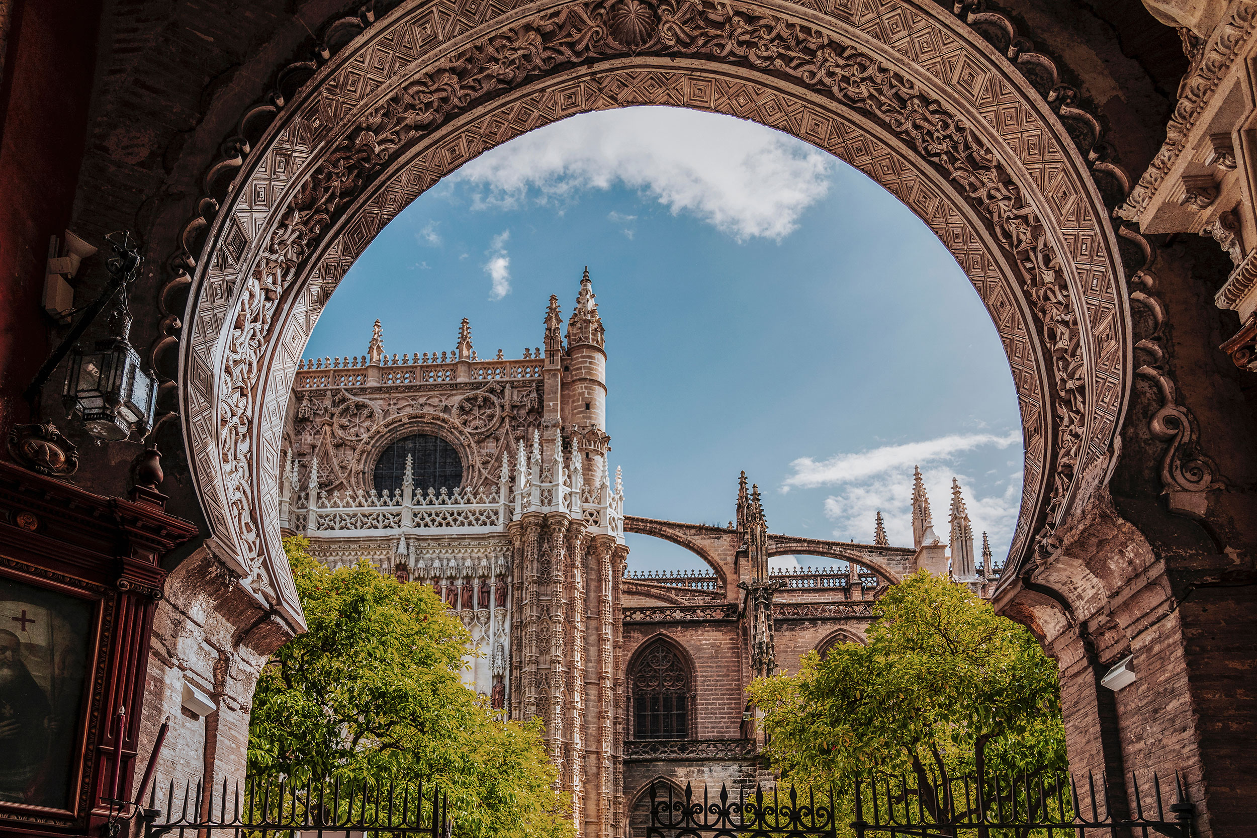 Den imponerende Sevilla-katedral i Andalusien