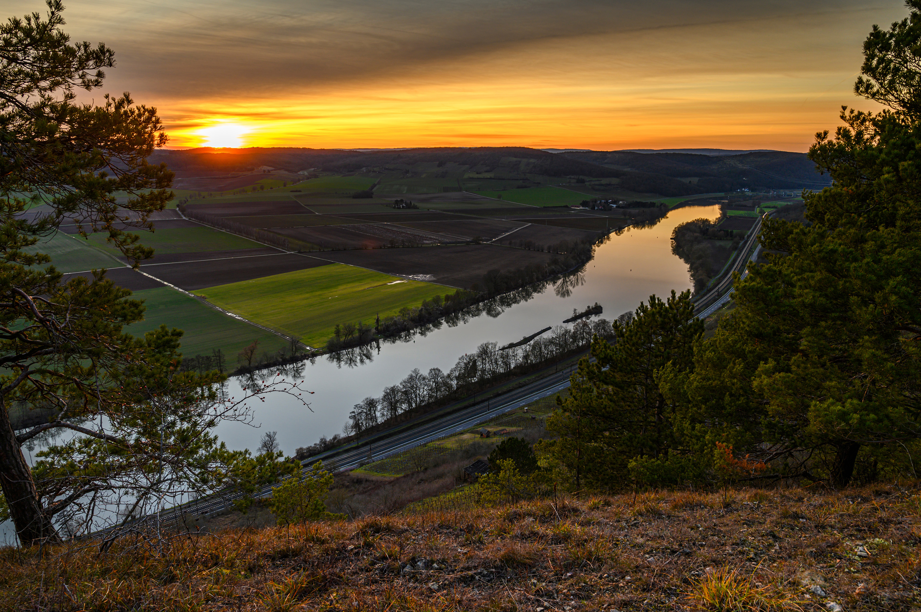 Solnedgang over Main