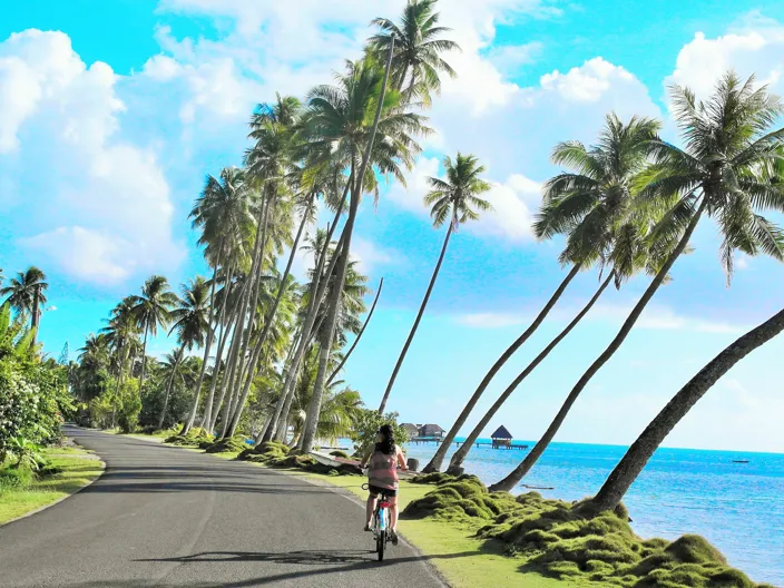 Cykla runt på Bora Bora