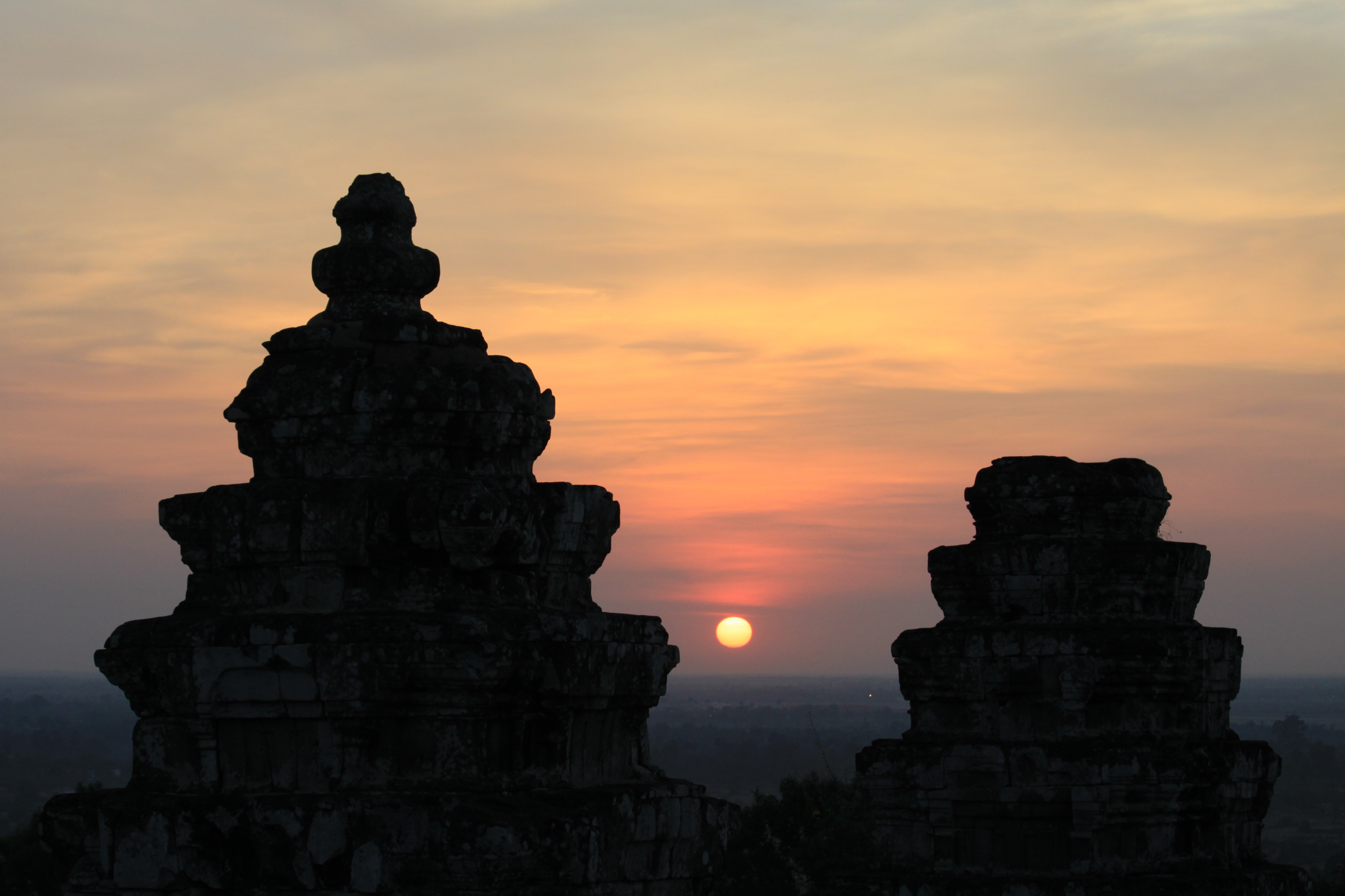 Fantastisk aftenlys set fra Phnom Bakheng-højen