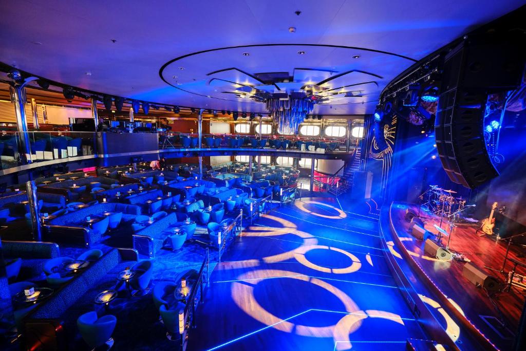 MS Baltic Queen, opholdsrum - scene