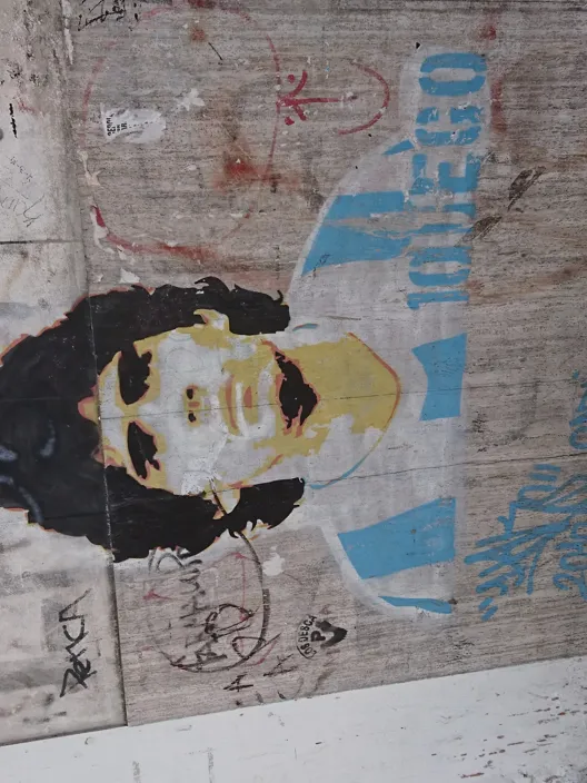 Maradona gatumålning i Buenos Aires