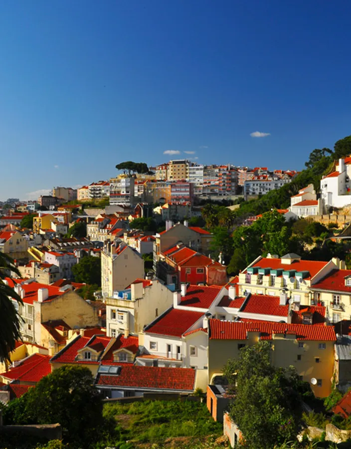 Vy över Lissabons röda tegeltak