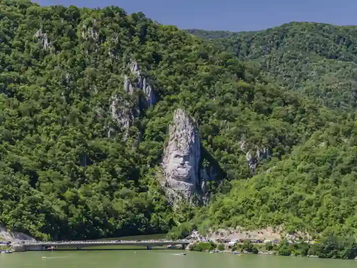 Statue av Kong Decebalus