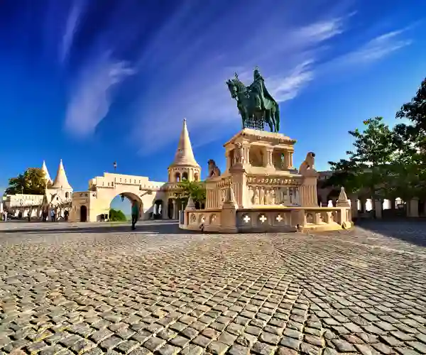 Ved Fiskerbastionen i Budapest